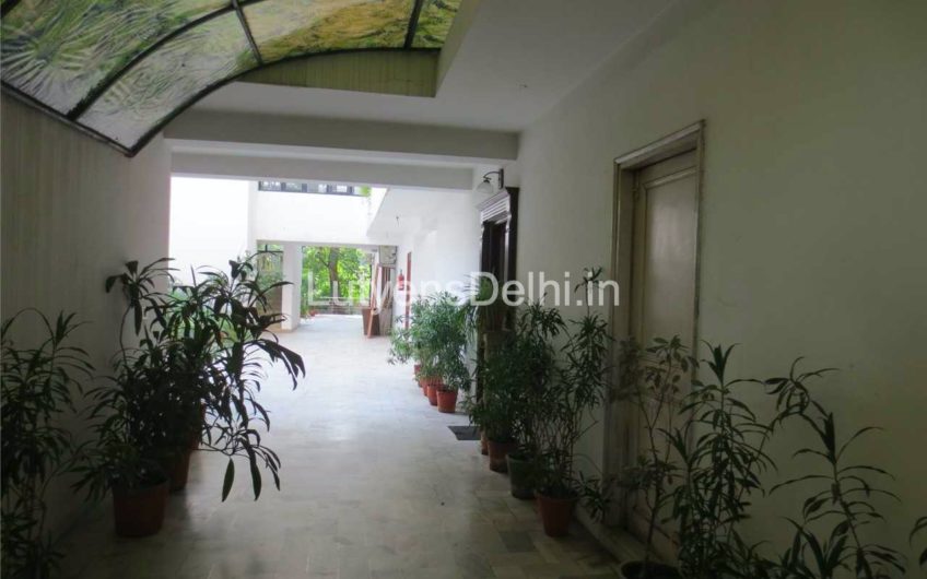 3 BHK Residential Apartment for Sale Prithviraj Road Lutyens Delhi | Central Delhi