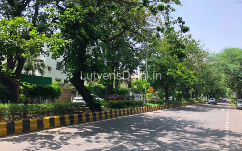 Residential Independent Bungalow for Sale Golf Links Lutyens Delhi | House at Central Delhi