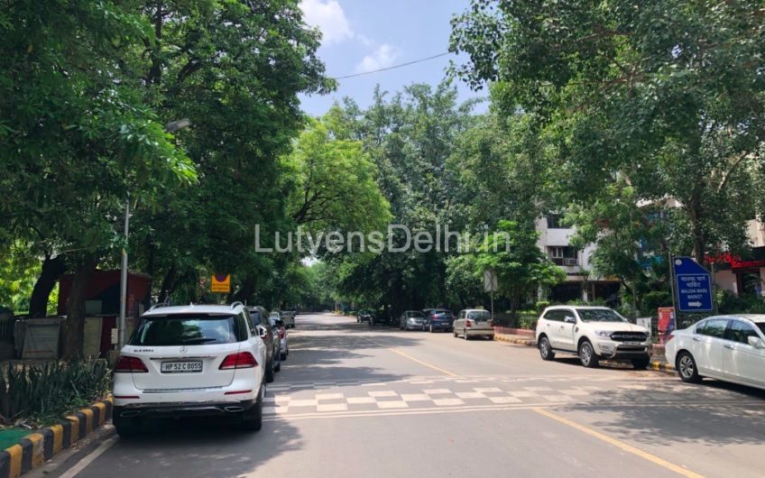 House for Sale in Malcha Marg Chanakyapuri Delhi | Independent Bungalow in Diplomatic Area