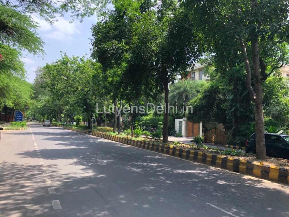 1250 Square Yards Independent House For Sale in Golf Links, New Delhi