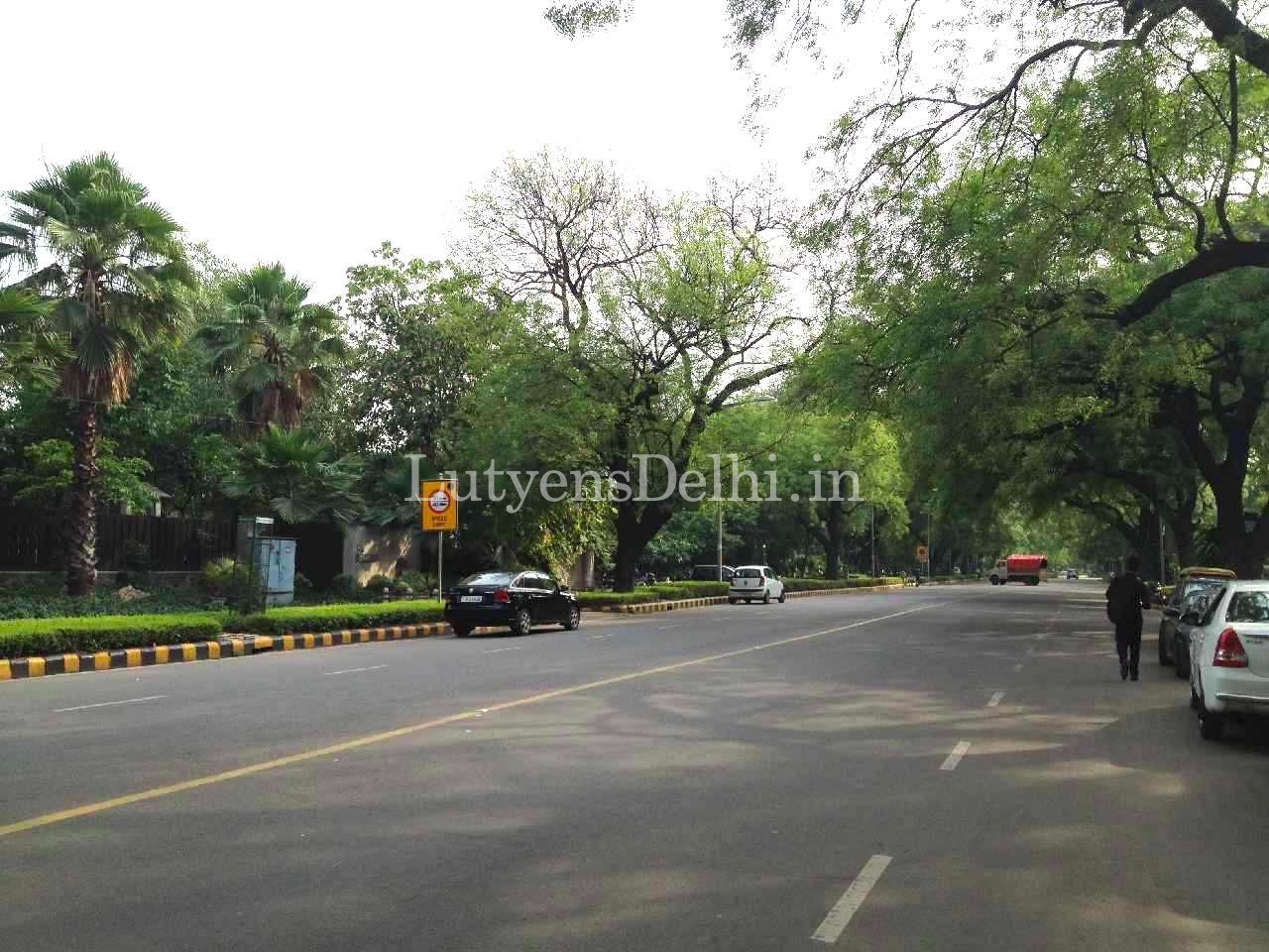 4,500 Square Yards Independent Bungalow For Sale in Dr. APJ Abdul Kalam(Aurangzeb) Road, New Delhi