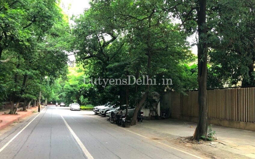 867 Square Yards Independent House for Sale in Sunder Nagar, New Delhi
