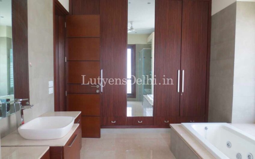 5 BHK Top Floor with Terrace Residential Property for Sale in Golf Links, Lutyens Delhi